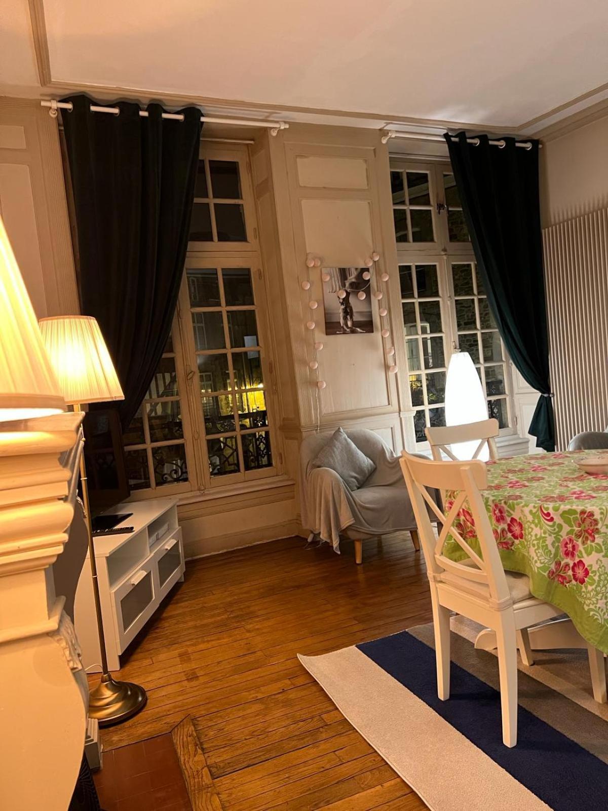 Eglantine Appartement Centre Historique De Dinan Exteriér fotografie